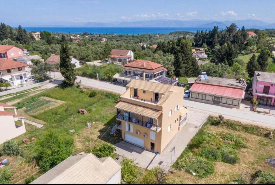 PerivólionLa Soffitta Di Bampina公寓 外观 照片